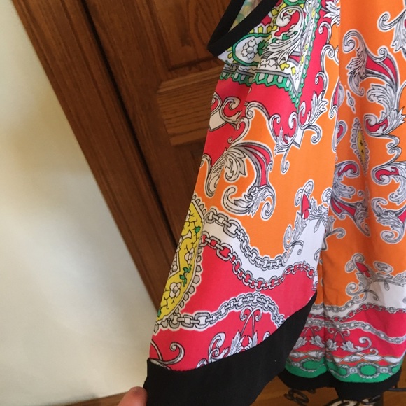 Susan Graver Adorable Print Cold Shoulder Top XS - Picture 3 of 6